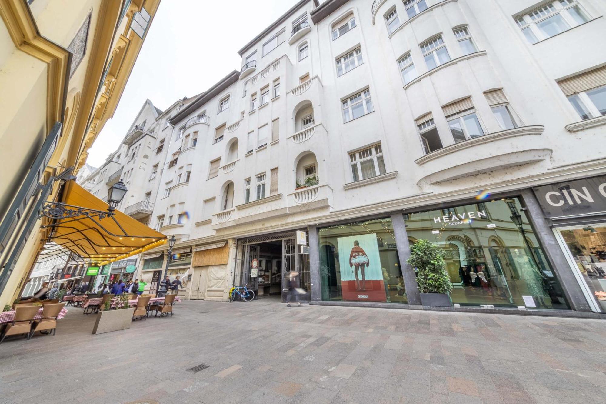 Js Modern Downtown Studios-Self Check-In Budapest Exterior photo